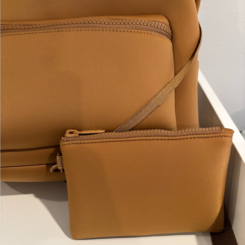 Quince Caramel Tan Everyday Backpack - Picture 4 of 7
